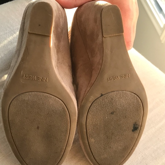 Nine West Queen Bee Wedges - Picture 5 of 5